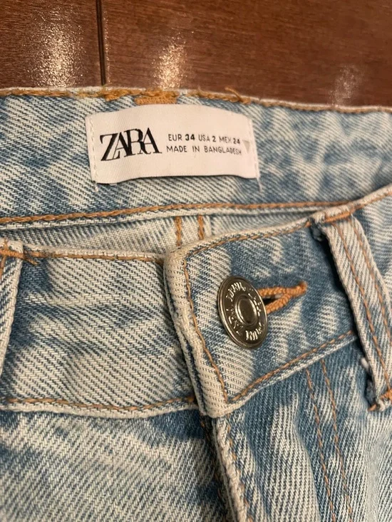 Zara Light Blue Straight Leg Distressed Jeans - Picture 2 of 8
